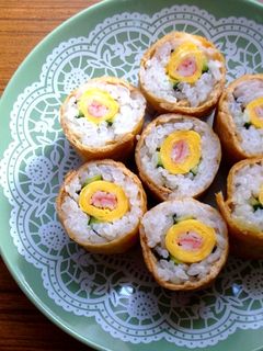 いなりで♪小さなお花の巻き寿司-レシピのメイン写真