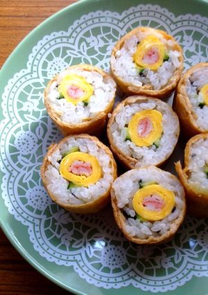 いなりで♪小さなお花の巻き寿司-レシピのメイン写真