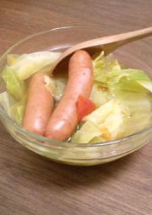 やさしい味のコンソメスープ-レシピのメイン写真