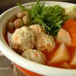 洋風鍋にチーズ入り鶏団子