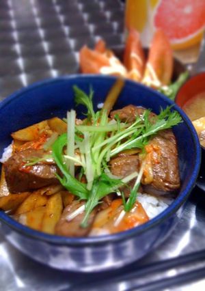 サイコロステーキ丼-レシピのメイン写真
