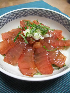 特売マグロを美味しく!マグロの漬け丼-レシピのメイン写真