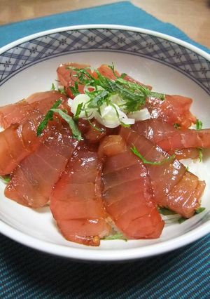 特売マグロを美味しく！マグロの漬け丼-レシピのメイン写真