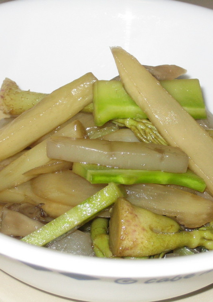 白ウドと舞茸の炒め煮-レシピのメイン写真