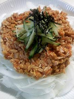 納豆ソースの玉ねぎサラダ-レシピのメイン写真