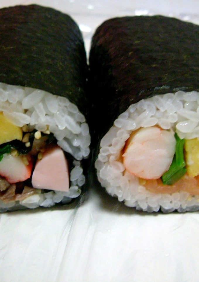 2種の恵方巻き♪韓国風と海鮮海苔巻き-レシピのメイン写真