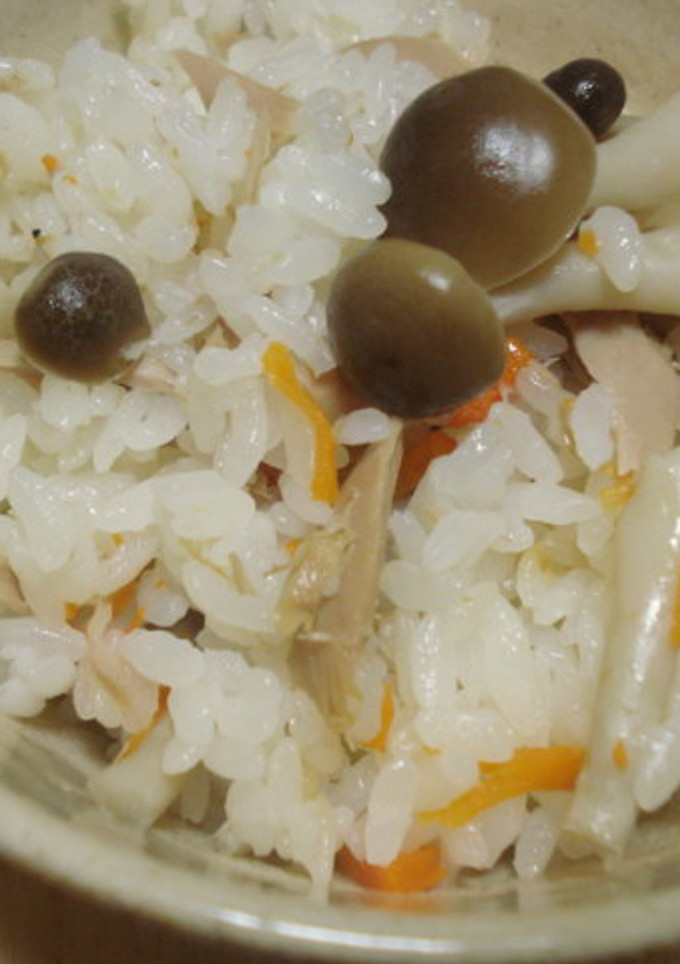 ツナ缶としめじの炊き込みご飯-レシピのメイン写真