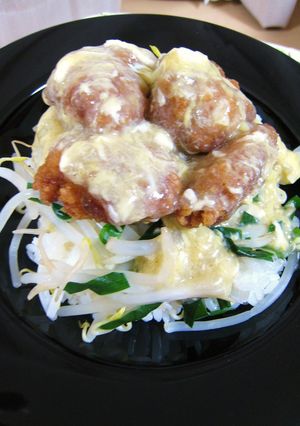 簡単★我が家の安ウマから揚げ丼-レシピのメイン写真
