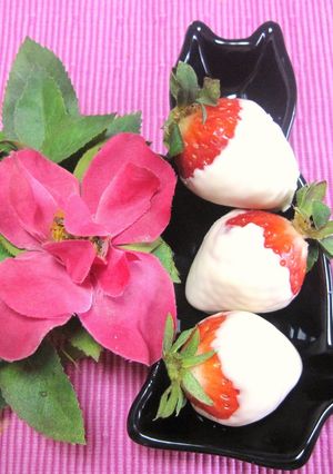 バレンタイン❤簡単！苺のチョコがけ綿帽子-レシピのメイン写真