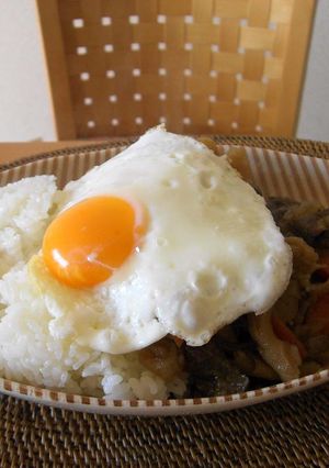 昨夜の残りの肉じゃyがは丼にしましょ♪-レシピのメイン写真