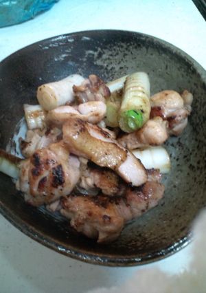 超簡単&激ウマ!鶏モモと白ネギの塩焼き☆-レシピのメイン写真