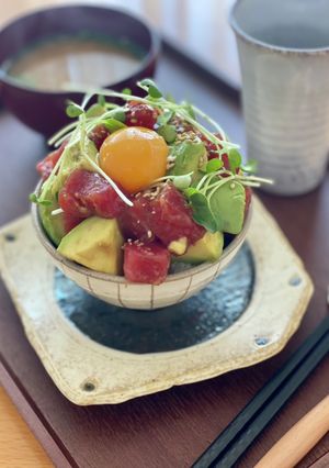 マグロアボカド丼-レシピのメイン写真