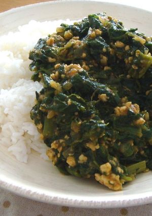 たっぷりほうれん草とひき肉のドライカレー-レシピのメイン写真