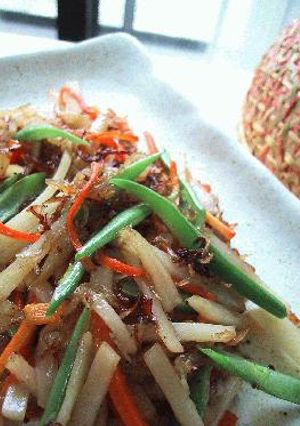 じゃこと千切り野菜の梅ポン炒め。-レシピのメイン写真