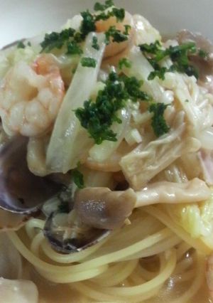 白菜ベーコンあさりのコンソメスープパスタ-レシピのメイン写真