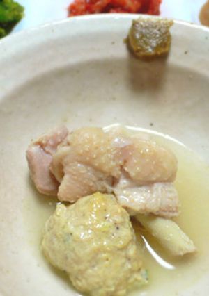 鍋に納得!ふわっふわ♪とり団子-レシピのメイン写真