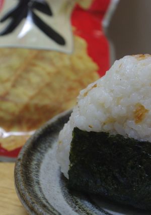 とっても簡単！！いか天おにぎり-レシピのメイン写真