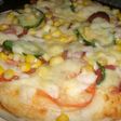 【Pizza】盛り上る生地厚ふんわりピザ