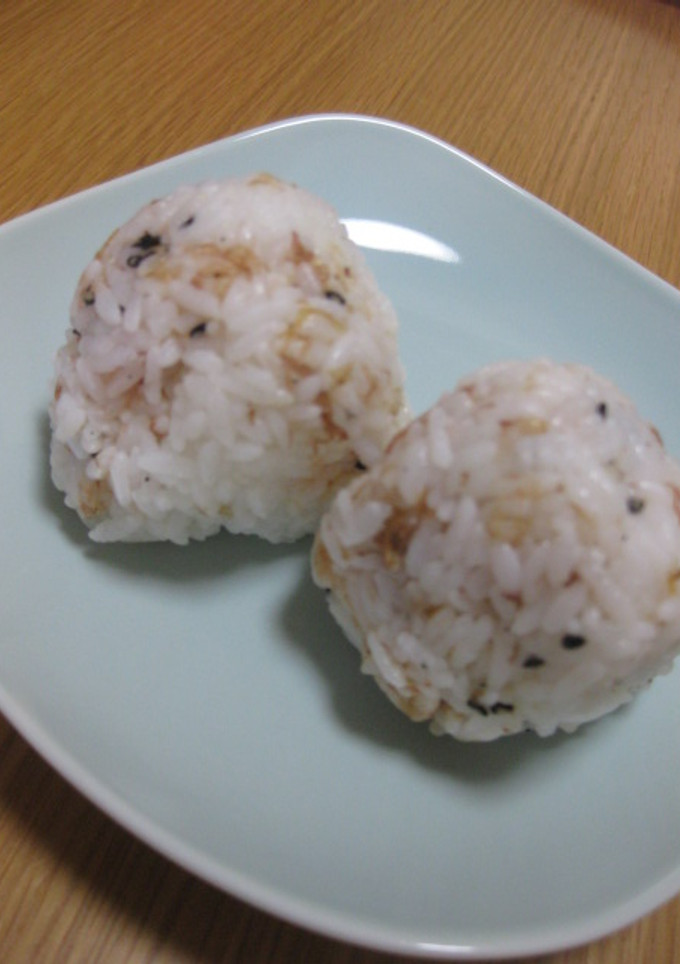 我が家の定番☆おかかおにぎり-レシピのメイン写真