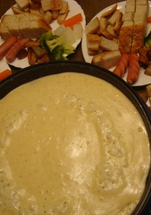 鍋不要♪ホットプレートでチーズフォンデュ-レシピのメイン写真