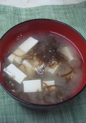 いつもの豆腐ともずくの味噌汁-レシピのメイン写真