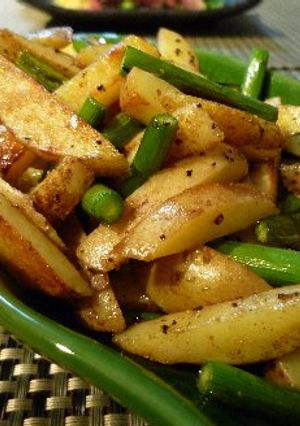 ポテトとにんにくの芽の炒め物-レシピのメイン写真