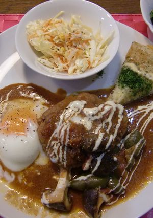 お麩を使って＜煮込みハンバーグ＞♪-レシピのメイン写真