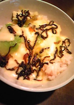 レンチン アボカドチーズ塩こんぶご飯-レシピのメイン写真