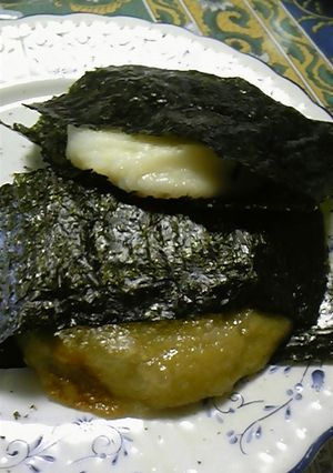 ☆お餅の焼き醤油海苔巻き☆-レシピのメイン写真