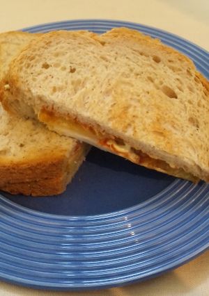 朝食に☆ツナとじゃがいものオムレツサンド-レシピのメイン写真