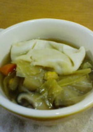 ボリュームたっぷり 餃子スープ-レシピのメイン写真