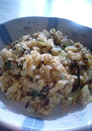 *簡単*塩昆布とセロリのチャーハン★-レシピのメイン写真