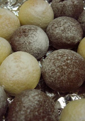 米粉で２色のスノーボール（ココア）-レシピのメイン写真