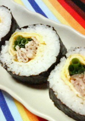 ビックリ✿ラーメンの具入り❀海苔巻き✿-レシピのメイン写真