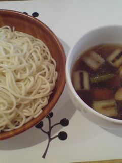 「ナンバーワン丸うどん」でつけうどん-レシピのメイン写真