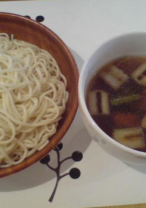 「ナンバーワン丸うどん」でつけうどん-レシピのメイン写真