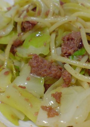 簡単!コンビーフとキャベツのパスタ-レシピのメイン写真