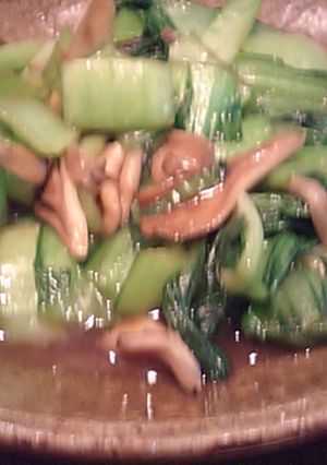 チンゲン菜と舞茸炒め-レシピのメイン写真