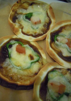 カレー味のミニミニピザ♪-レシピのメイン写真