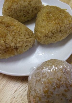 さくらご飯で焼きおにぎり(冷凍可)-レシピのメイン写真