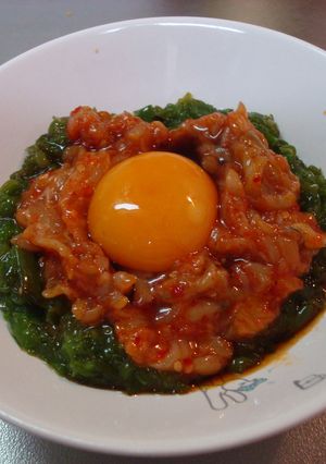 お家ＤＥ居酒屋☆サラダ風ユッケ-レシピのメイン写真