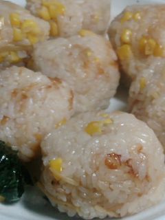 簡単!おいしい生姜とコーンの炊き込みご飯-レシピのメイン写真
