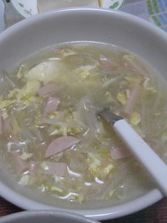 もやしと魚肉ソーセージのかきたまスープ-レシピのメイン写真