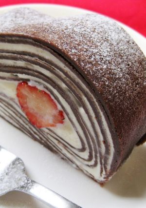 まるごと苺のココアクレープロールケーキ-レシピのメイン写真