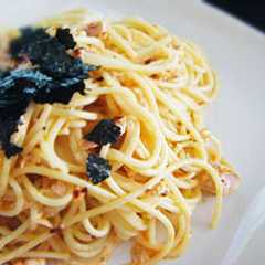 รูปของ 桃ラーで冷製ツナマヨパスタ