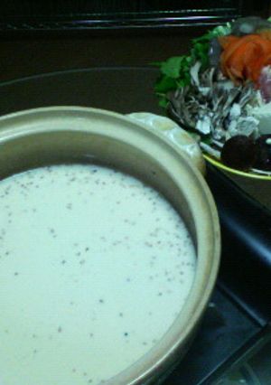 おでんの素で！すごく美味しいごま豆乳鍋♪-レシピのメイン写真
