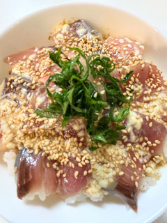 ブリのゴマだれ丼-レシピのメイン写真