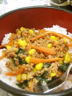 ランチに豚ひき肉で簡単ビビンバ丼^^-レシピのメイン写真