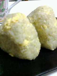 簡単うまぁ〜♪マヨたまのりバタおにぎり-レシピのメイン写真