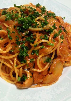 ツナとセロリのトマトクリームパスタ♪-レシピのメイン写真